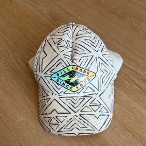 Billabong geometric print white womens trucker hat one size